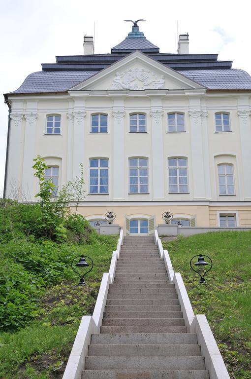 Zespol Palacowo-Parkowy W Ostromecku Bed & Breakfast Ostromecko Exterior photo